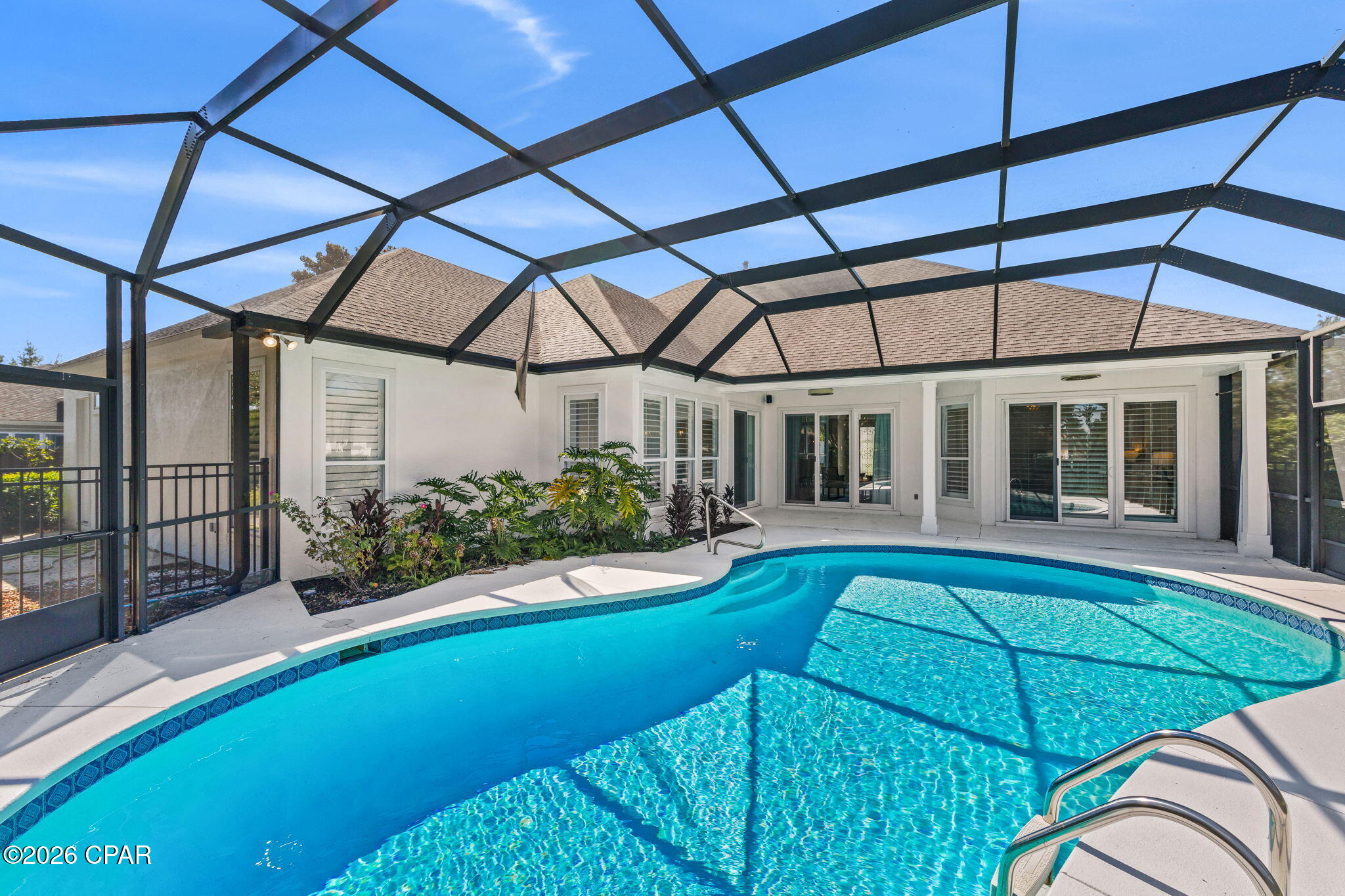 main property photo 40
