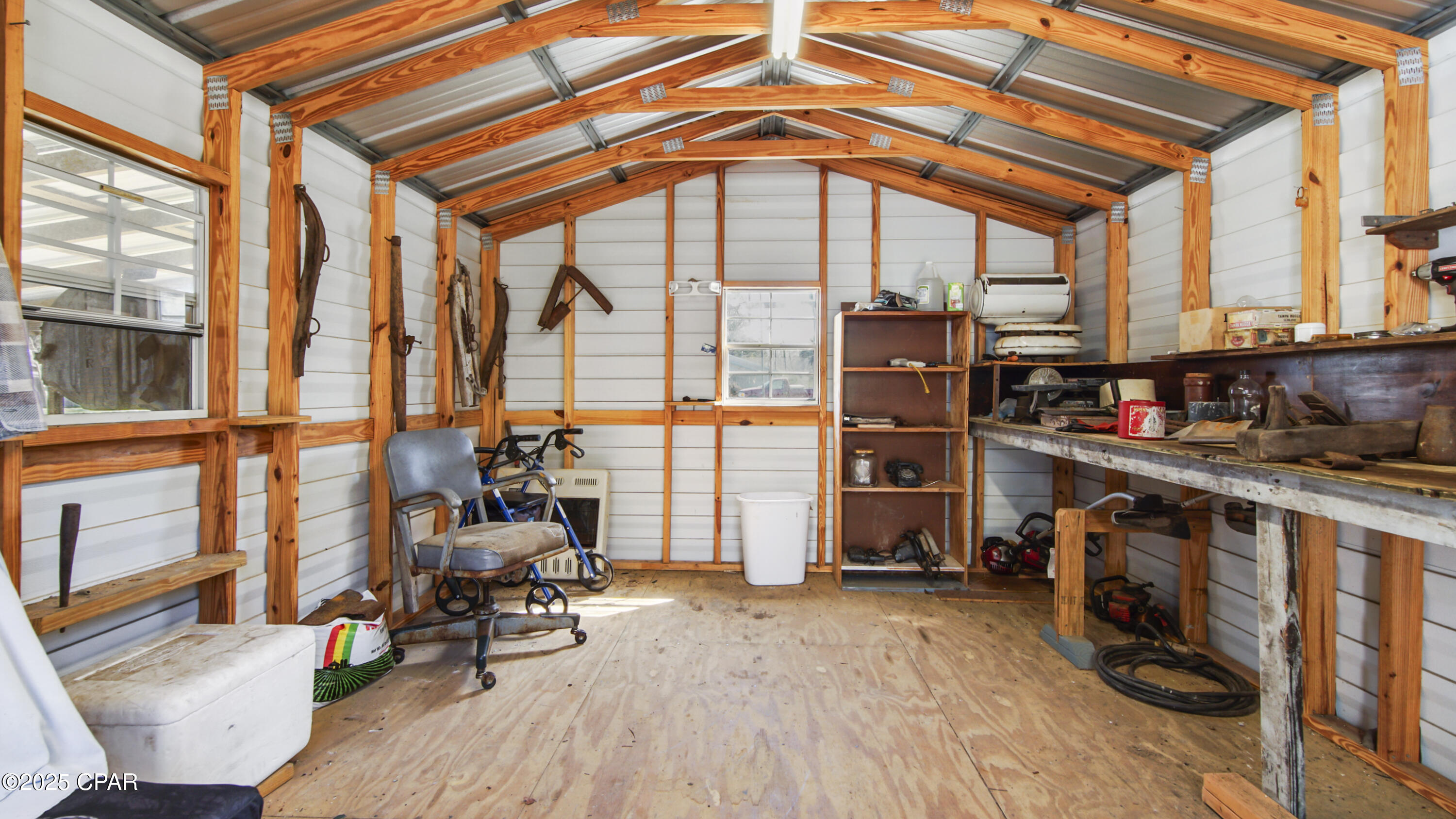 main property photo 28