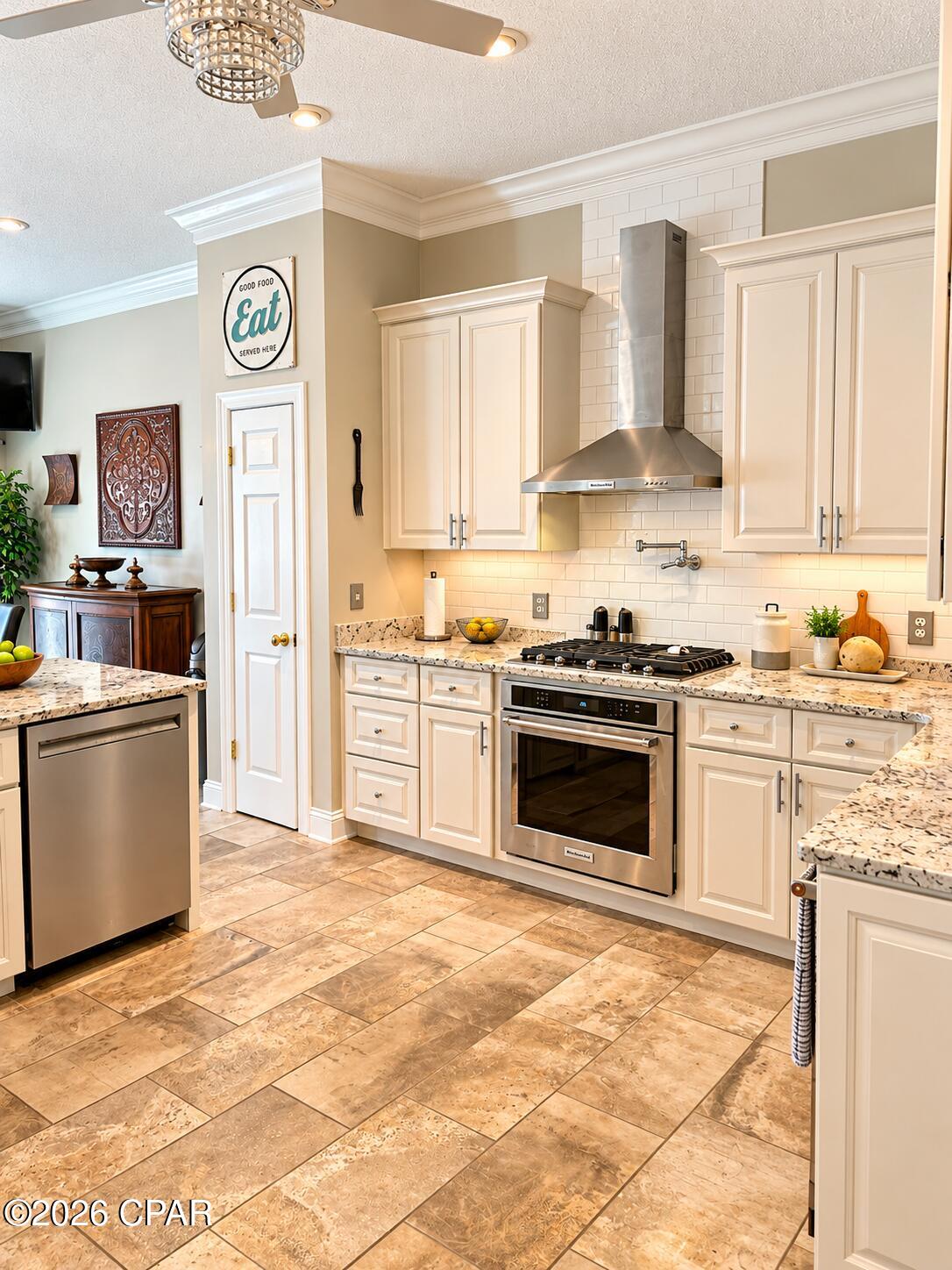 main property photo 22