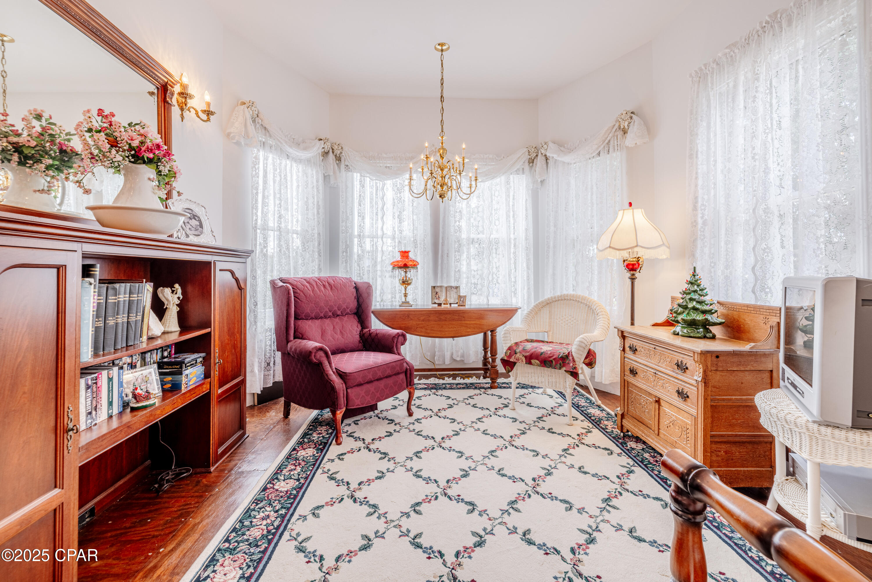main property photo 17