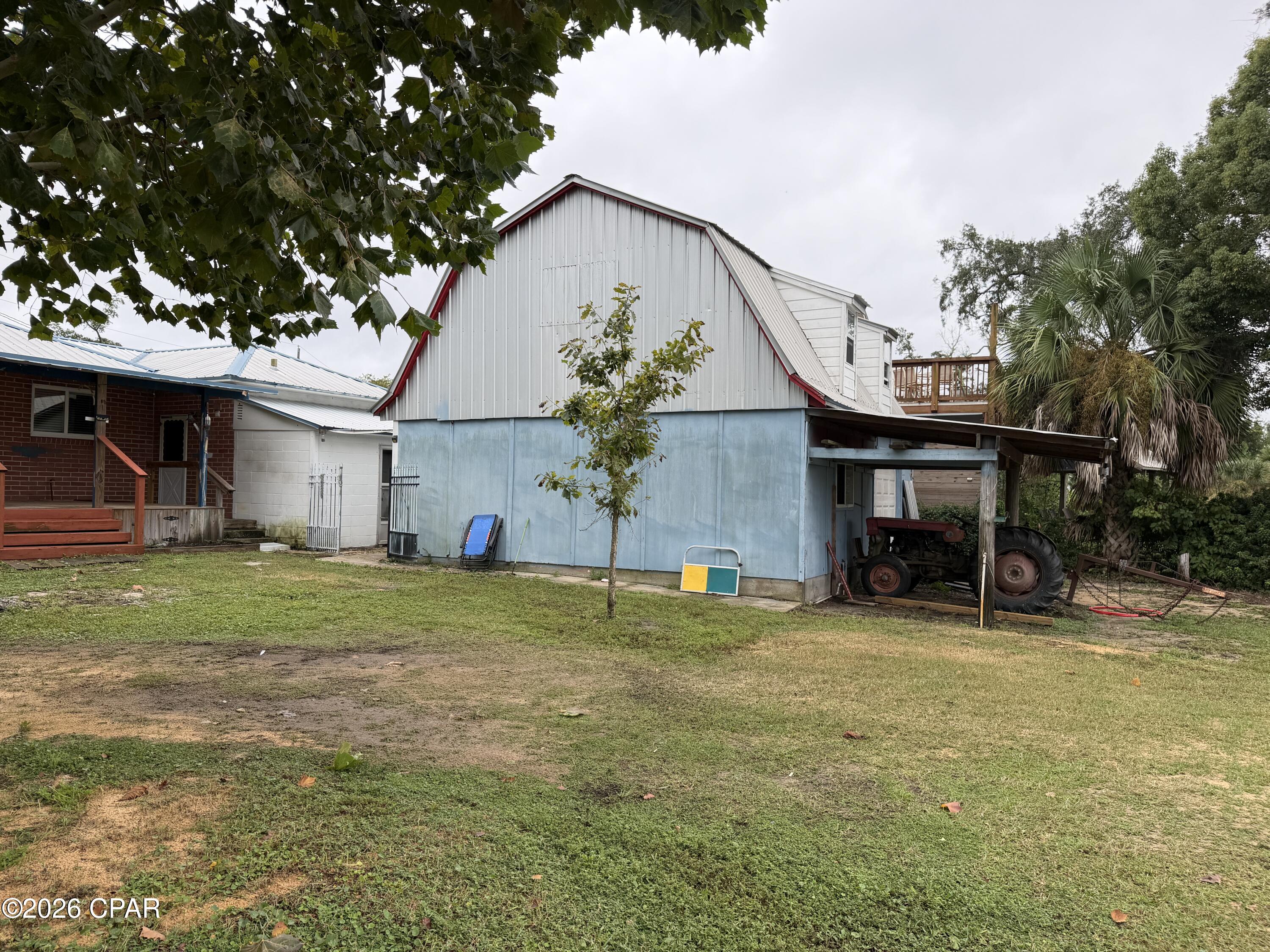 main property photo 28