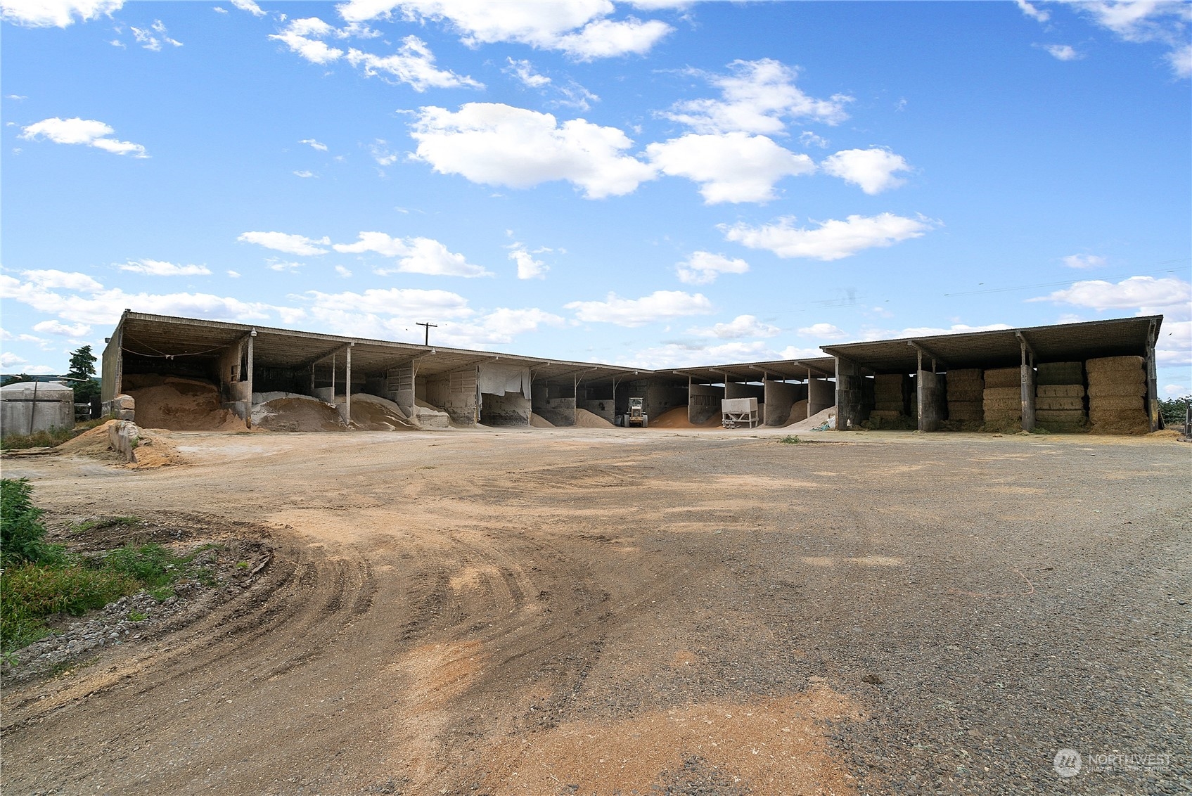 property viewer photo 25