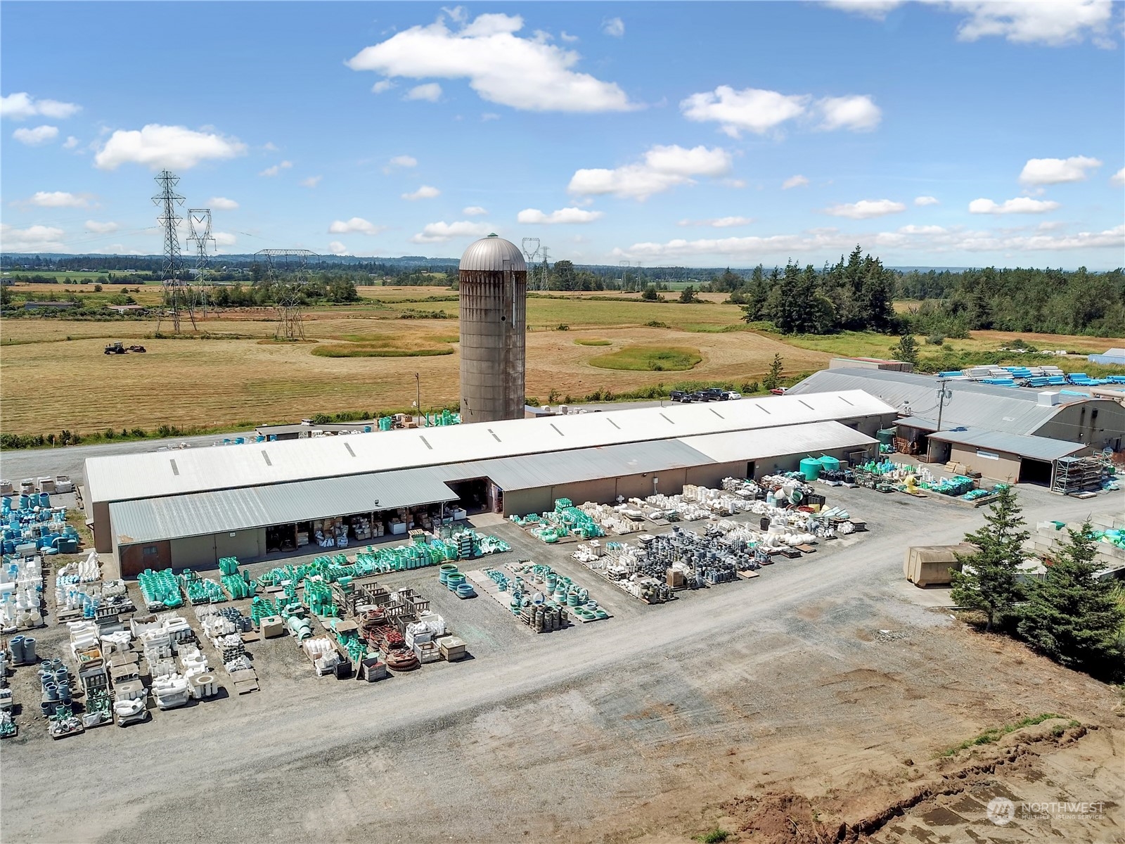 main property photo 18