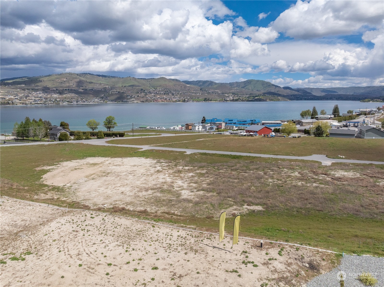 main property photo 28