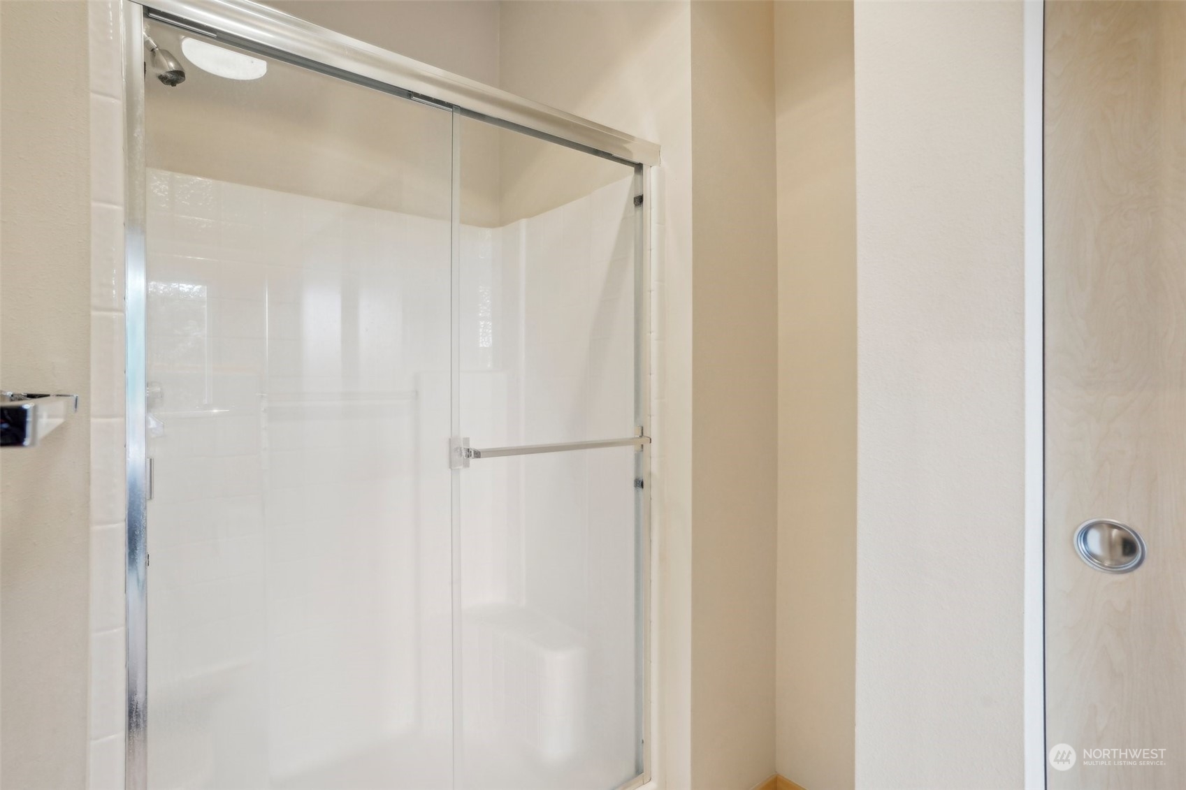 property viewer photo 18