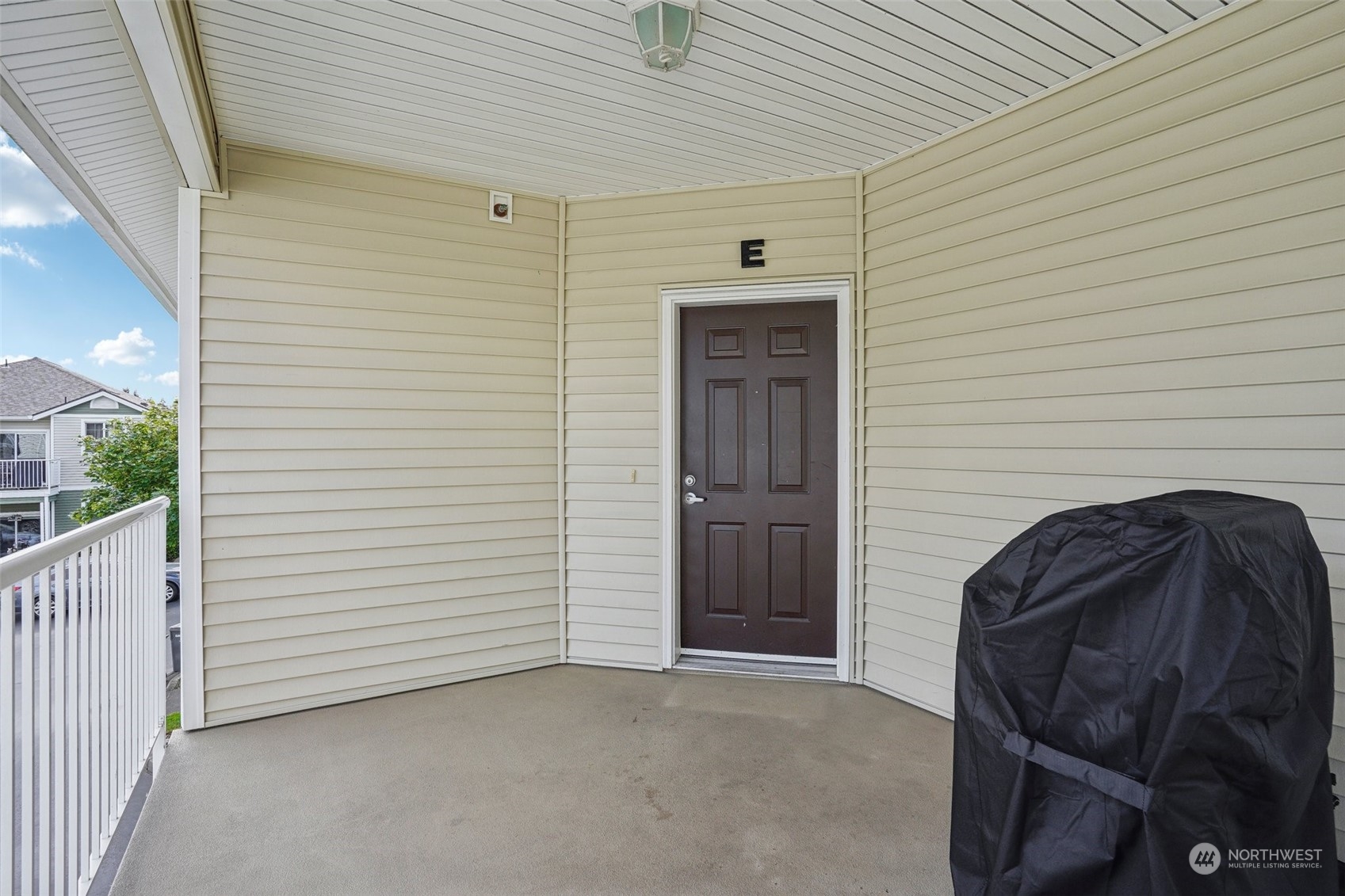 property viewer photo 2