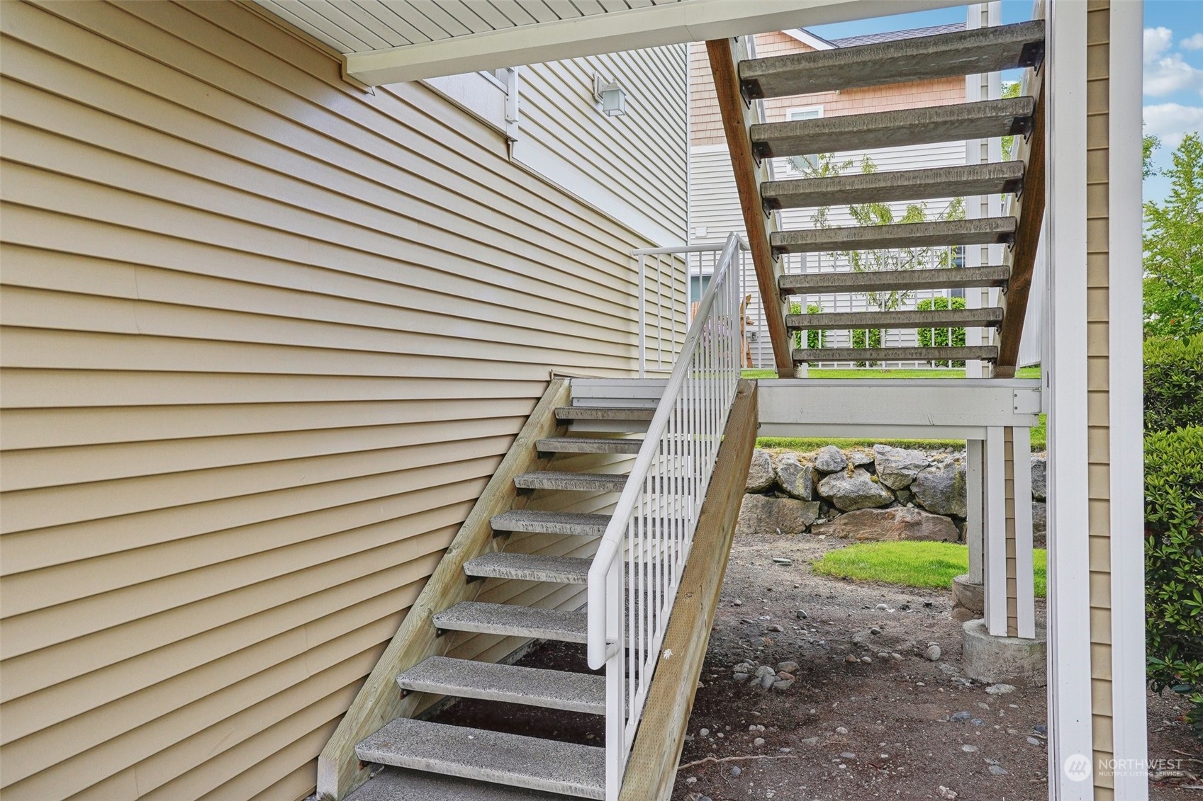 property viewer photo 20