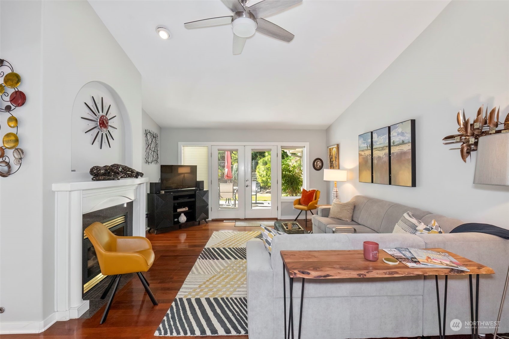 property viewer photo 10