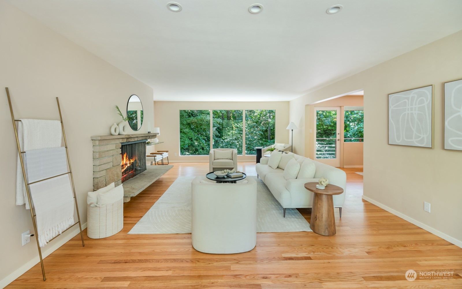 property viewer photo 2