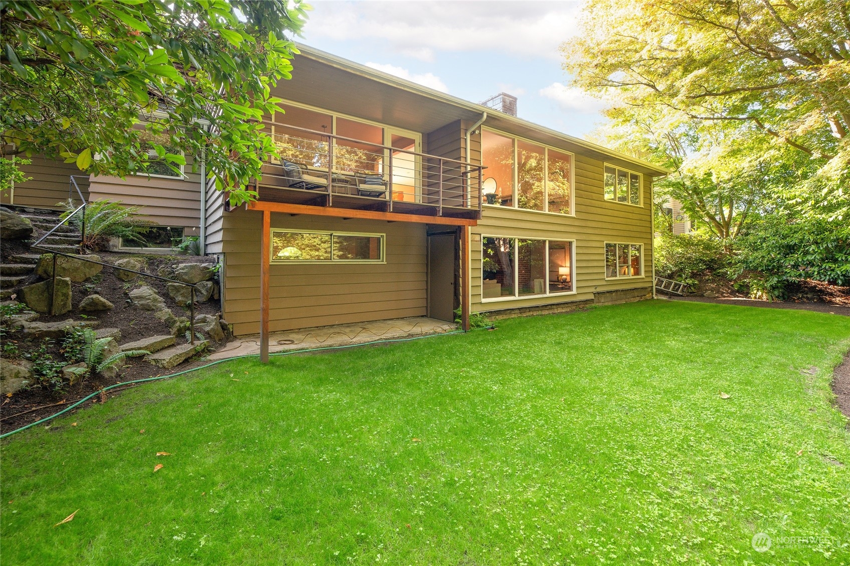 property viewer photo 23