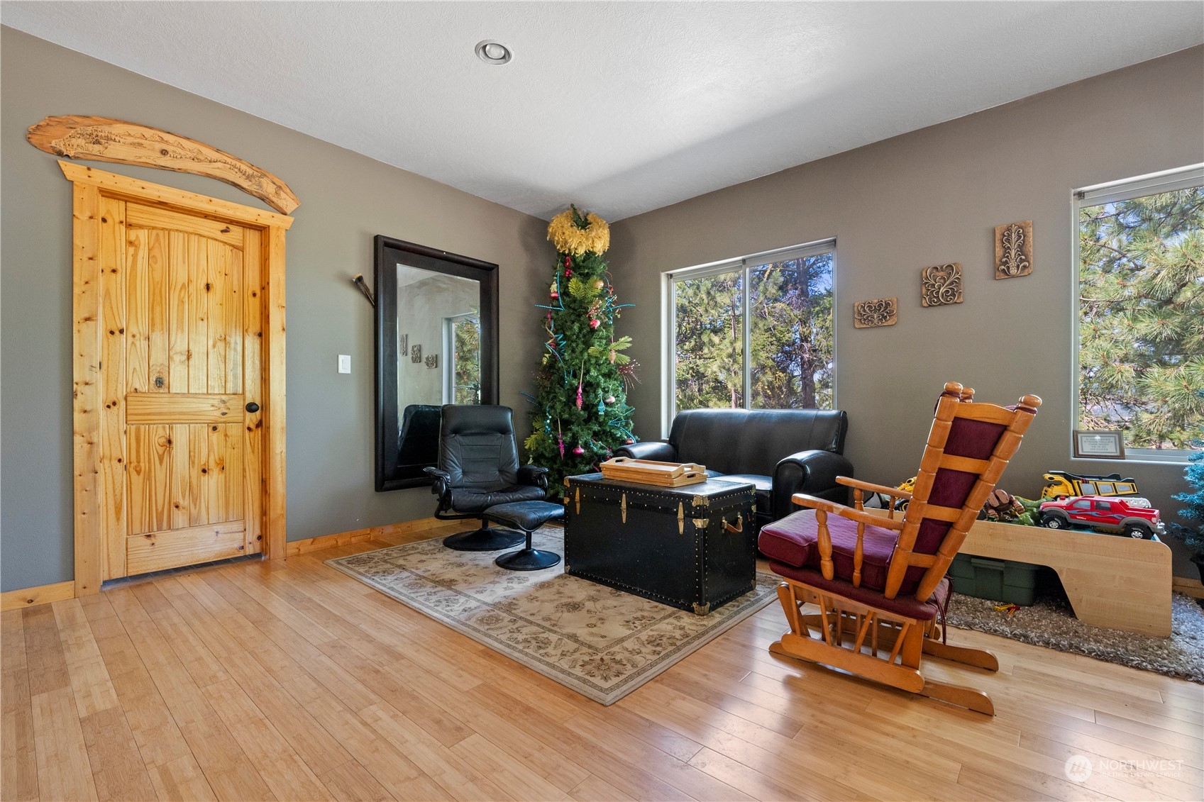property viewer photo 17