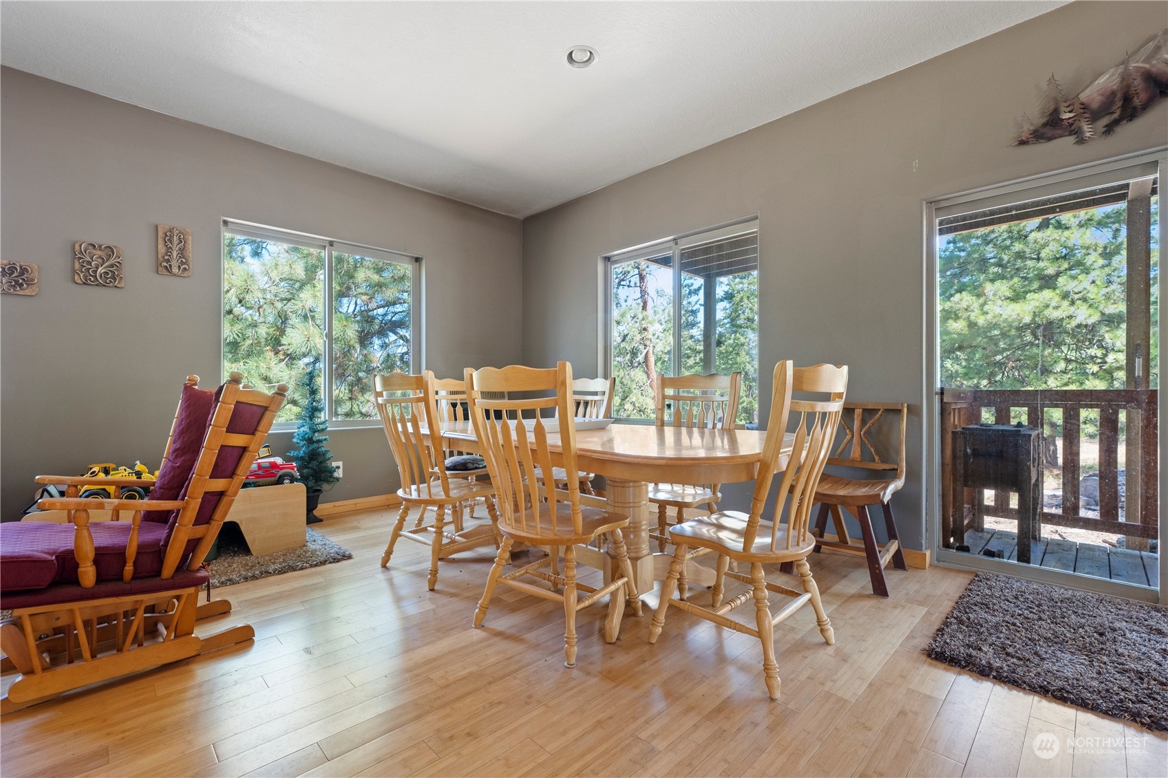 property viewer photo 18