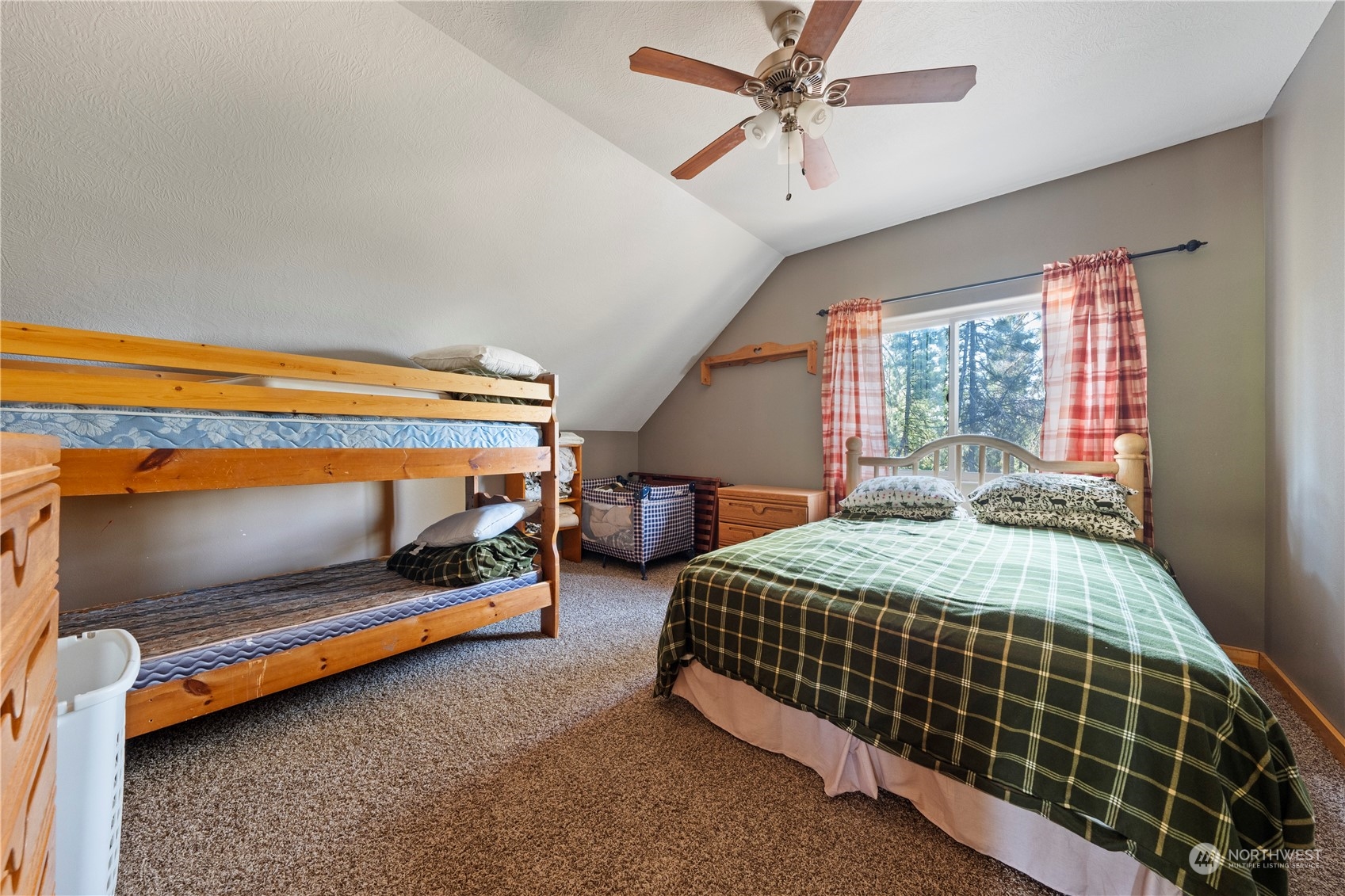 property viewer photo 19