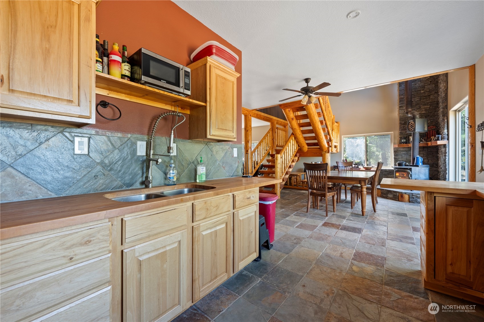 property viewer photo 25