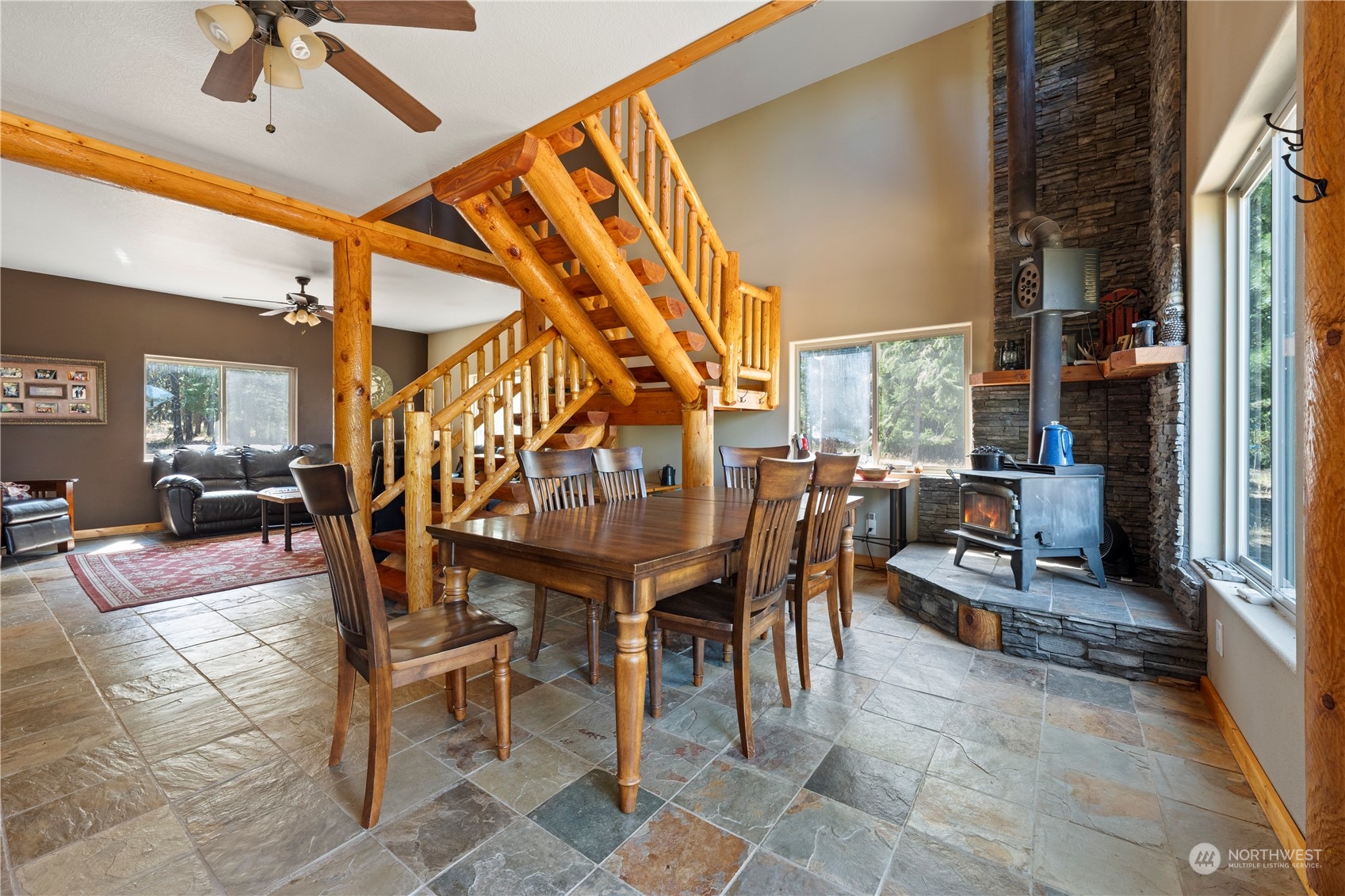 property viewer photo 26