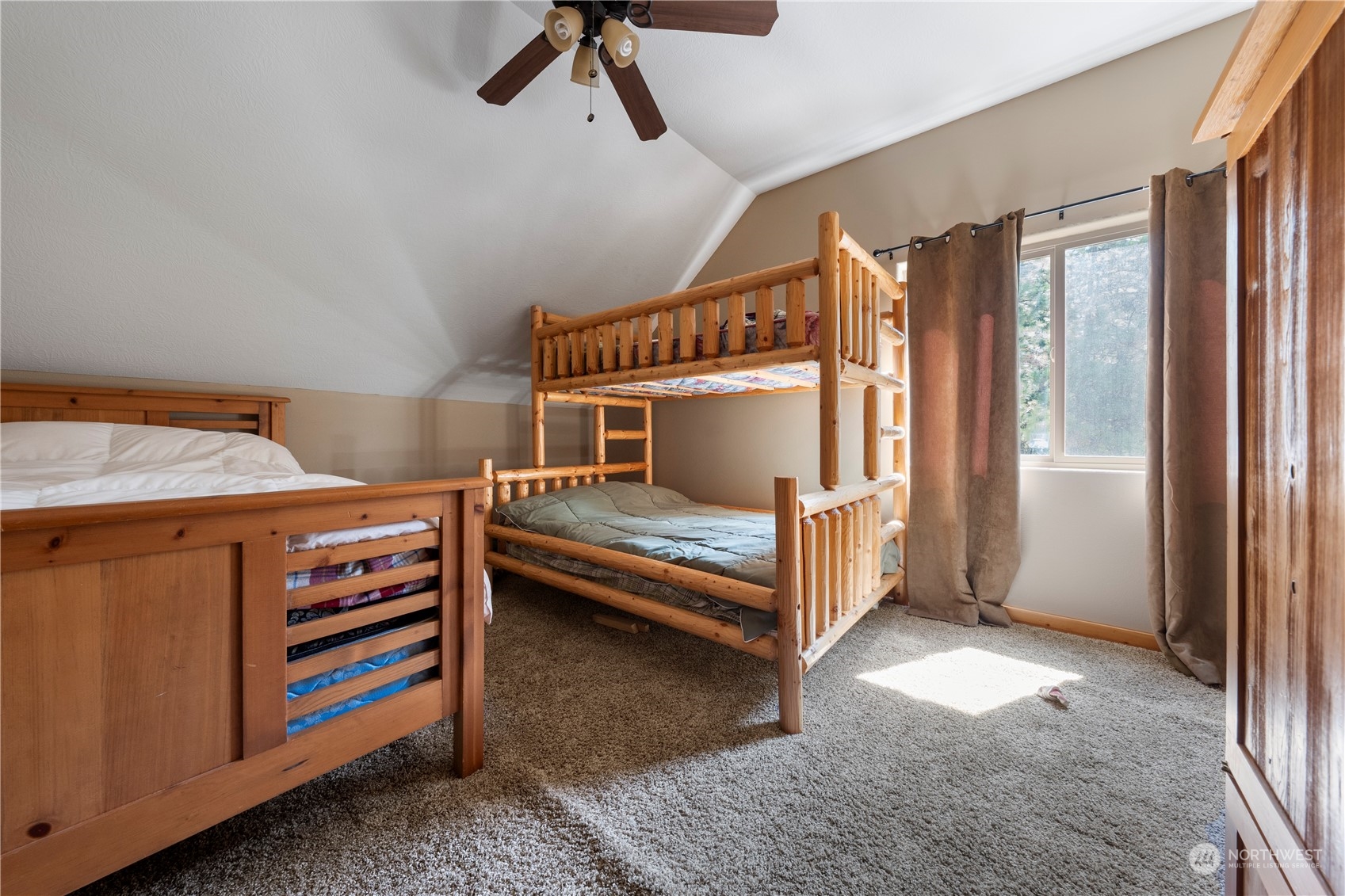 property viewer photo 31