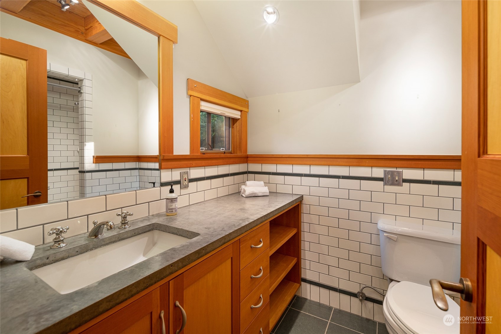 property viewer photo 27