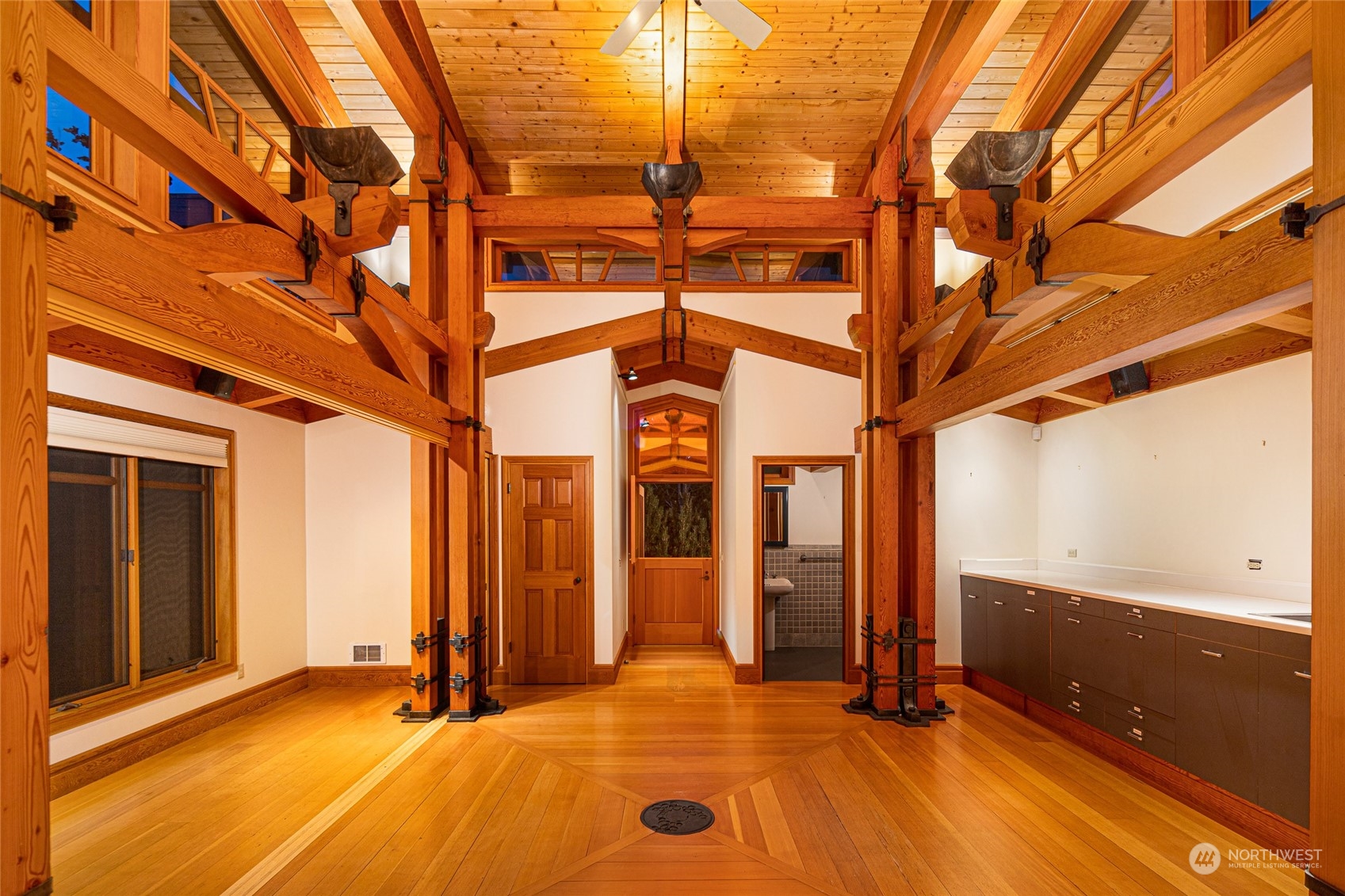 property viewer photo 33