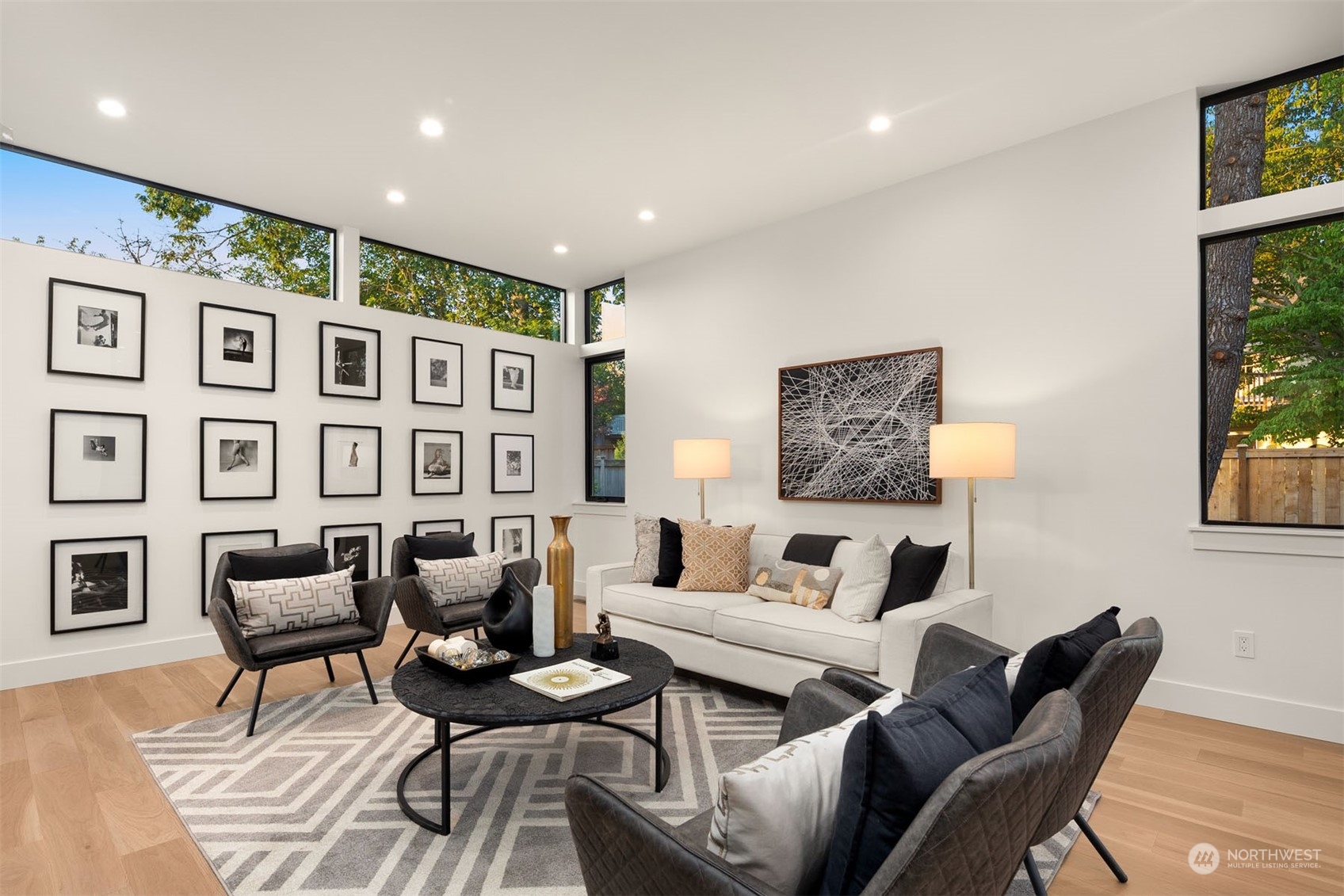 property viewer photo 1