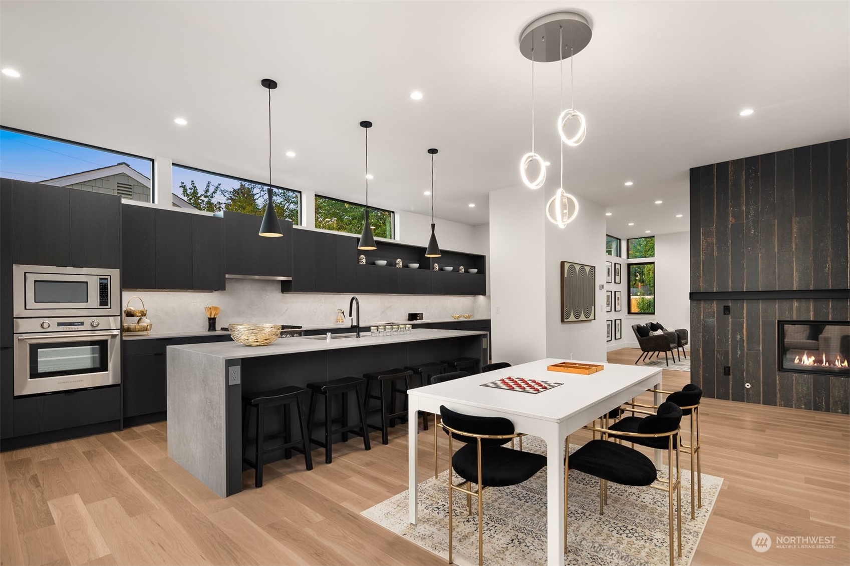 property viewer photo 15