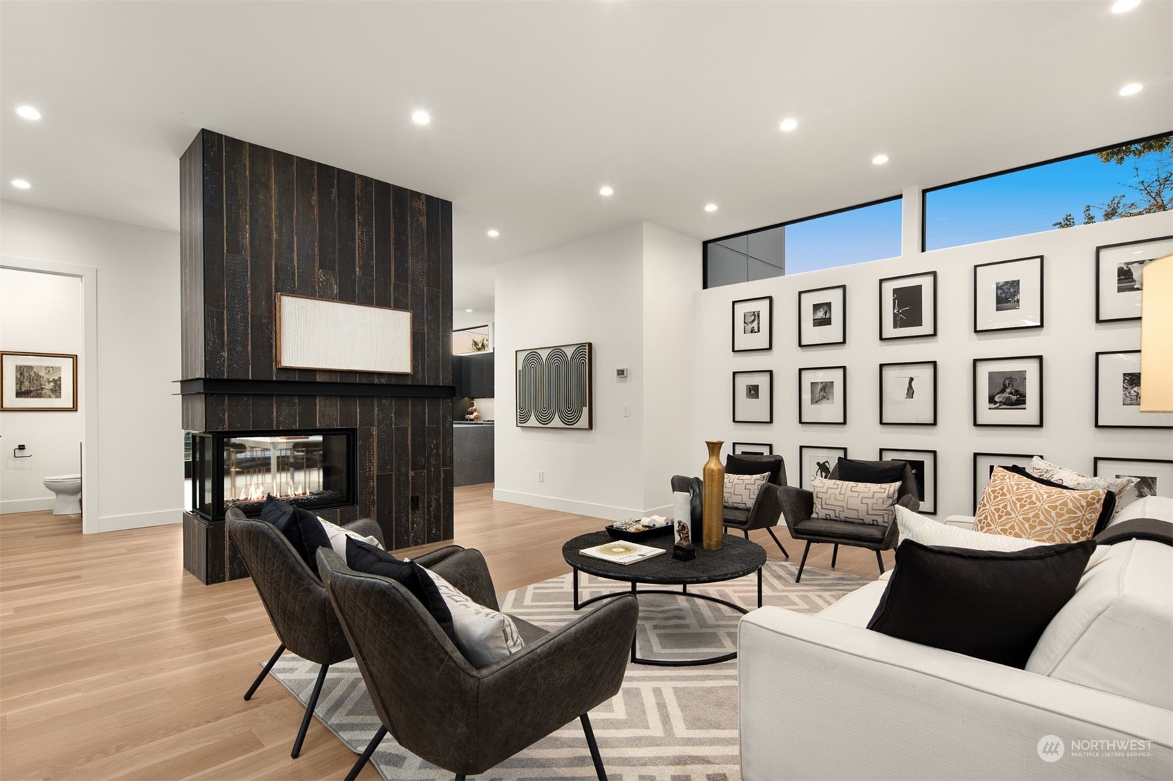 property viewer photo 2