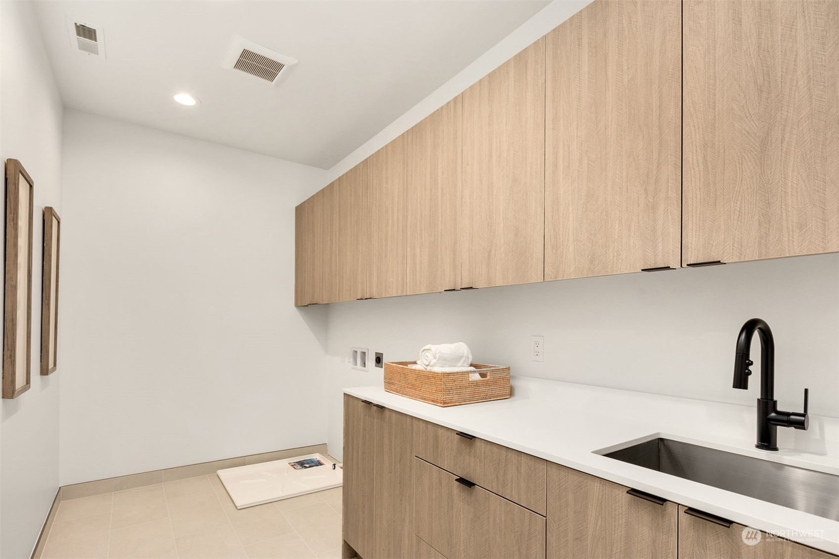 property viewer photo 31