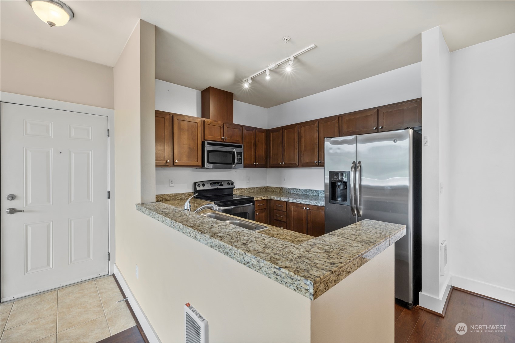 property viewer photo 6
