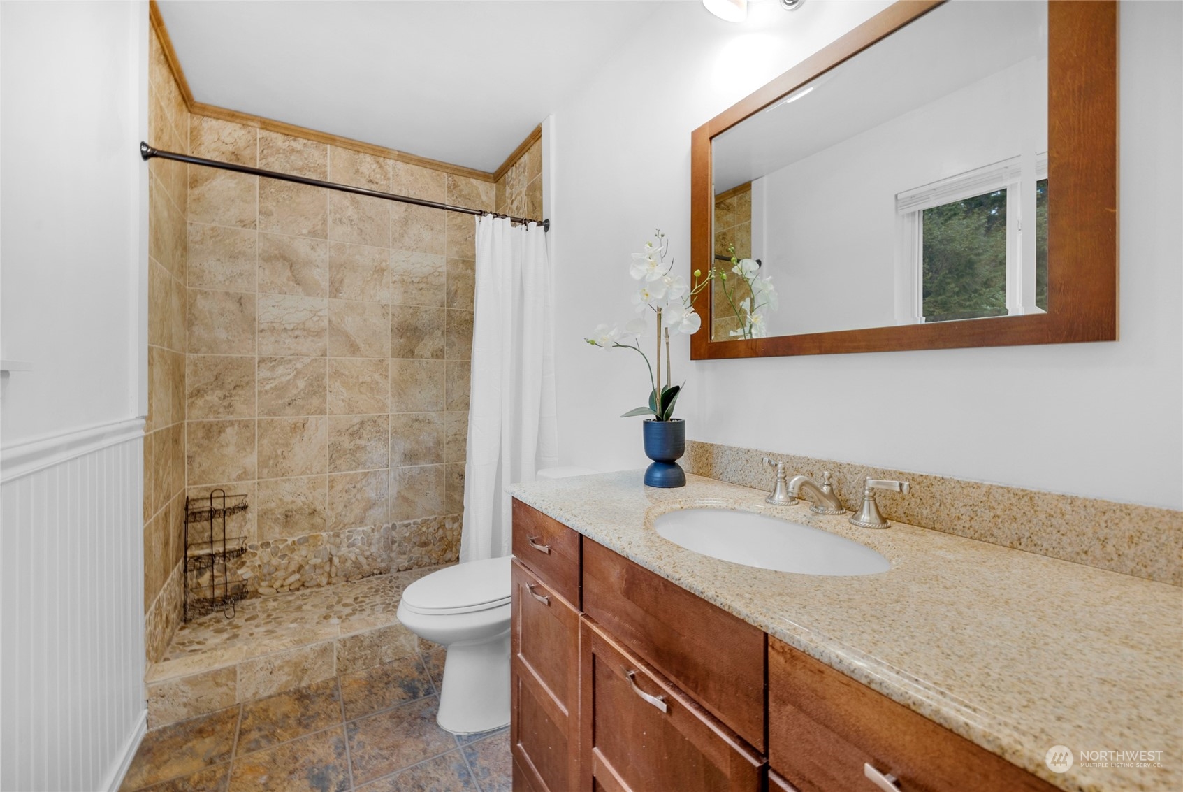 property viewer photo 10