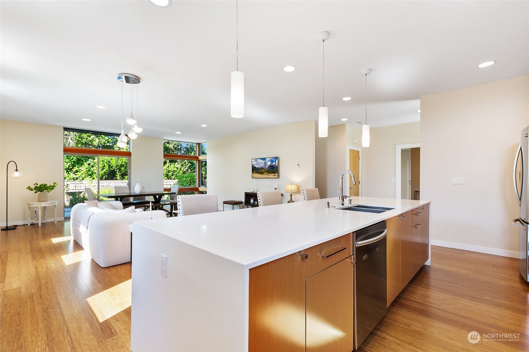 property viewer photo 10