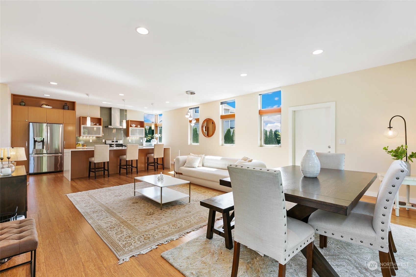 property viewer photo 13