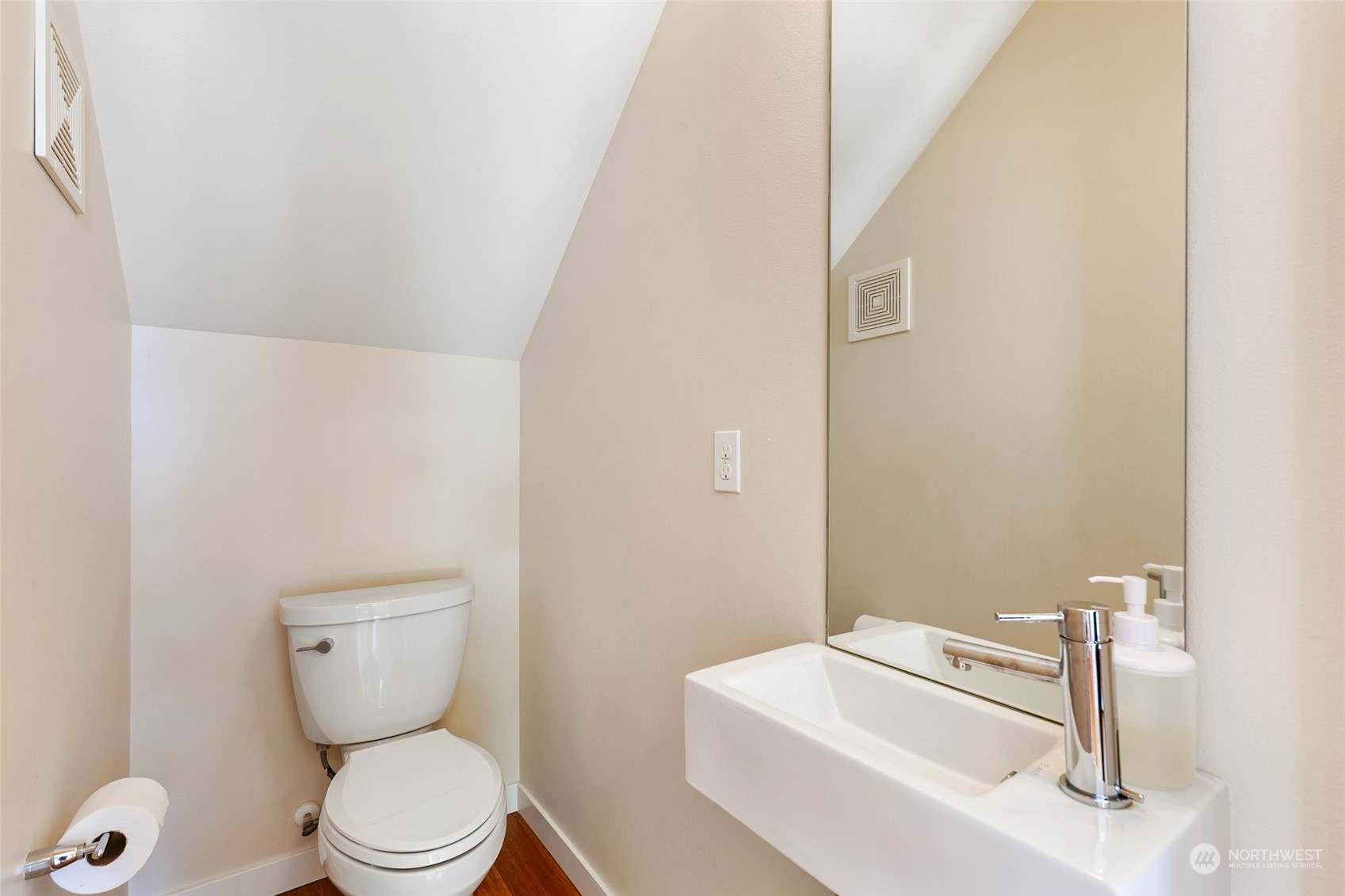 property viewer photo 15