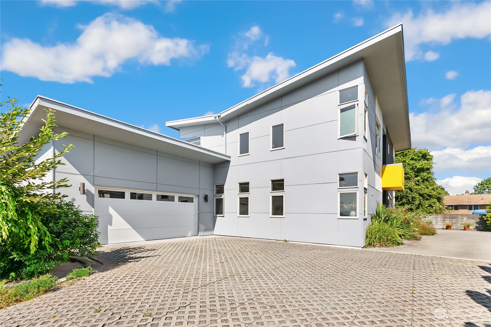 property viewer photo 2