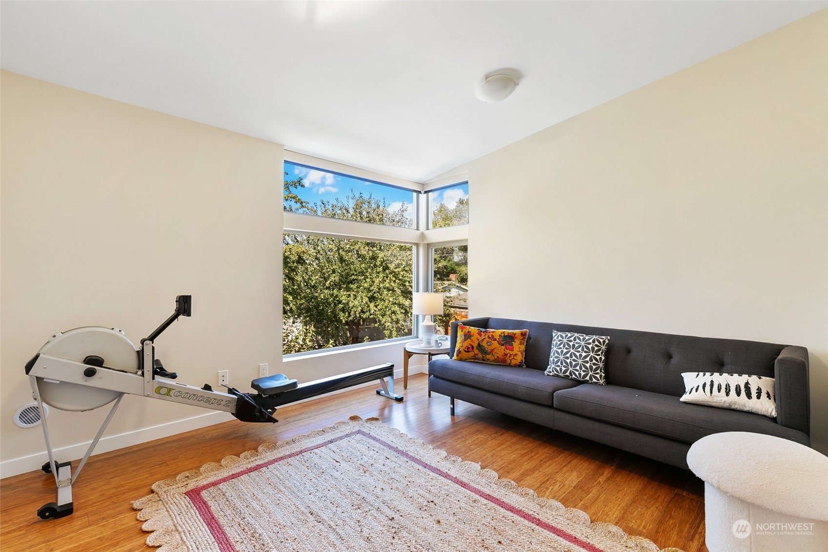 property viewer photo 20
