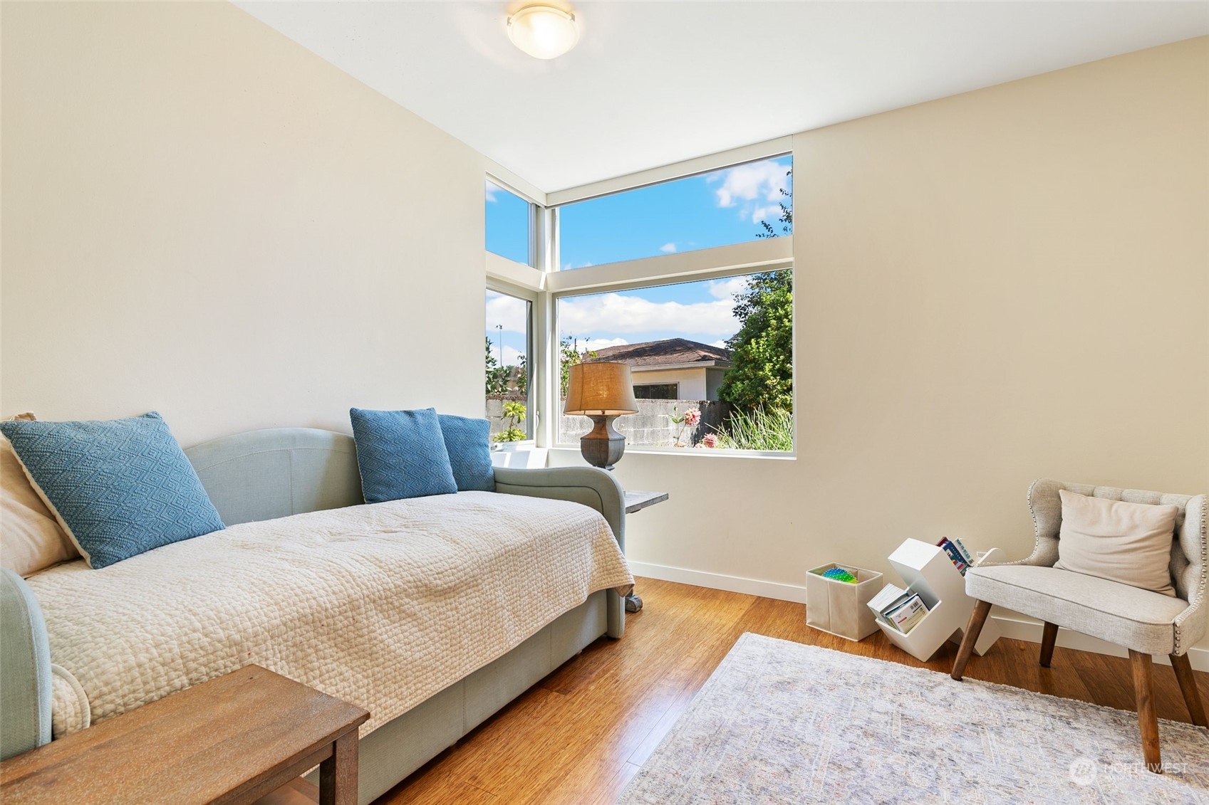 property viewer photo 21