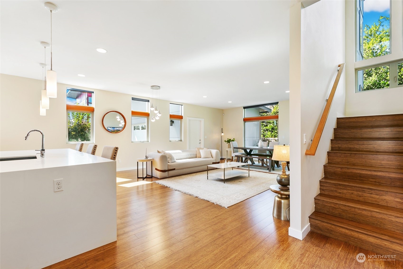 property viewer photo 5