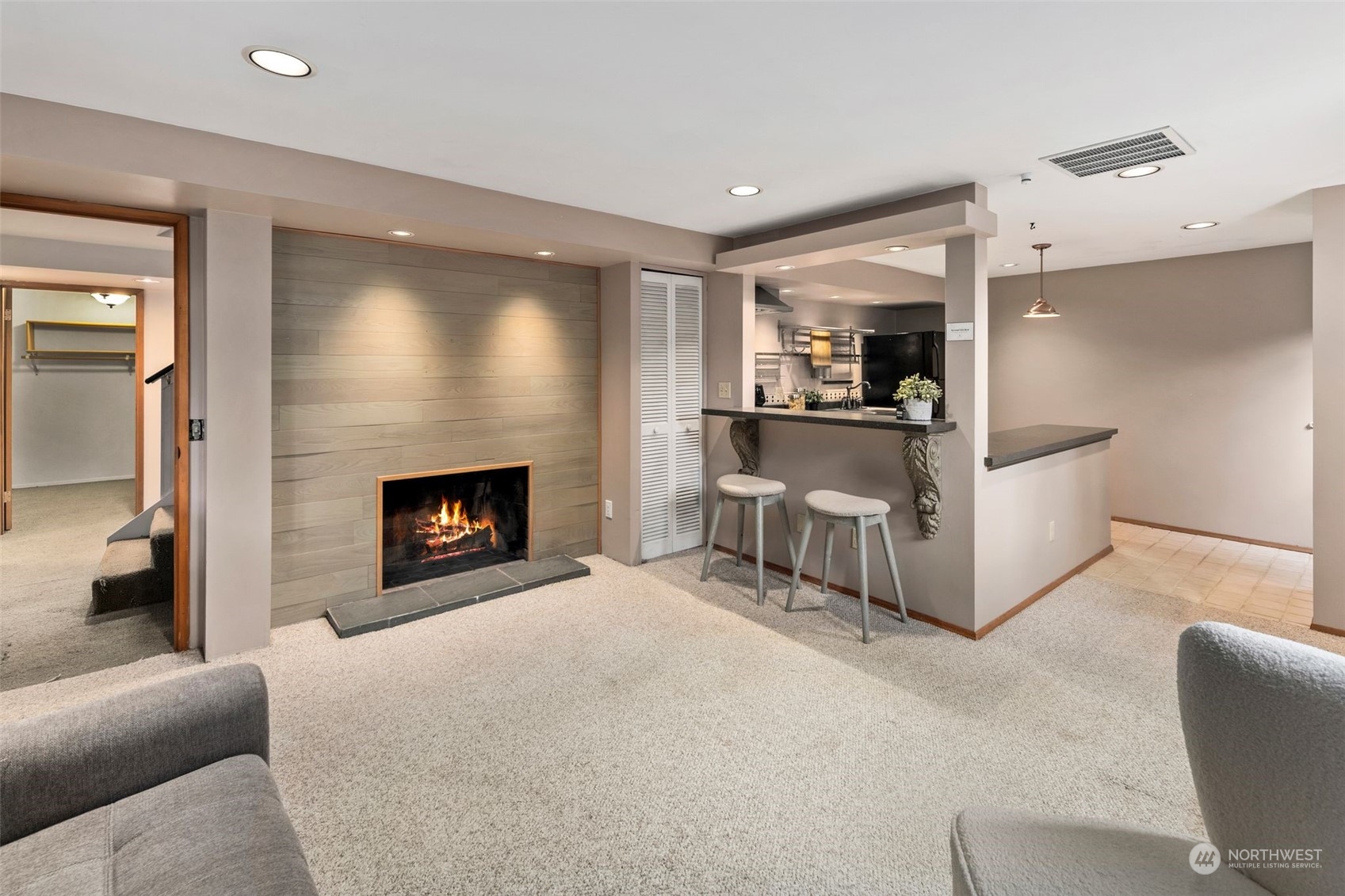 property viewer photo 25