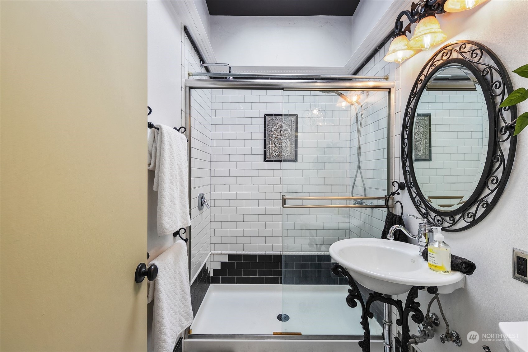 property viewer photo 4