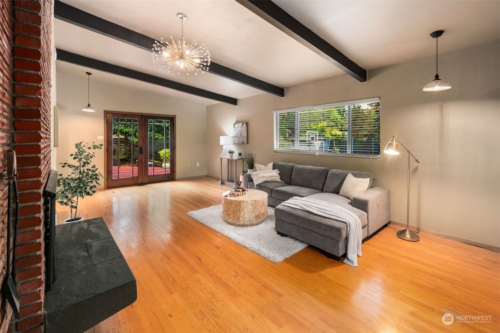 property viewer photo 9