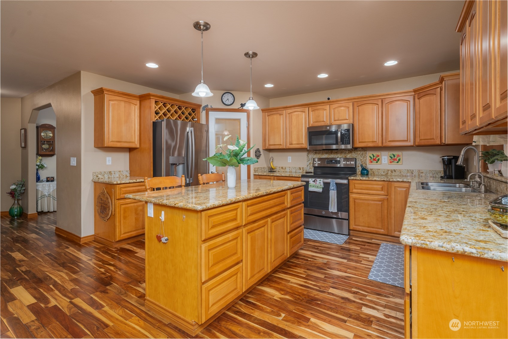 property viewer photo 10
