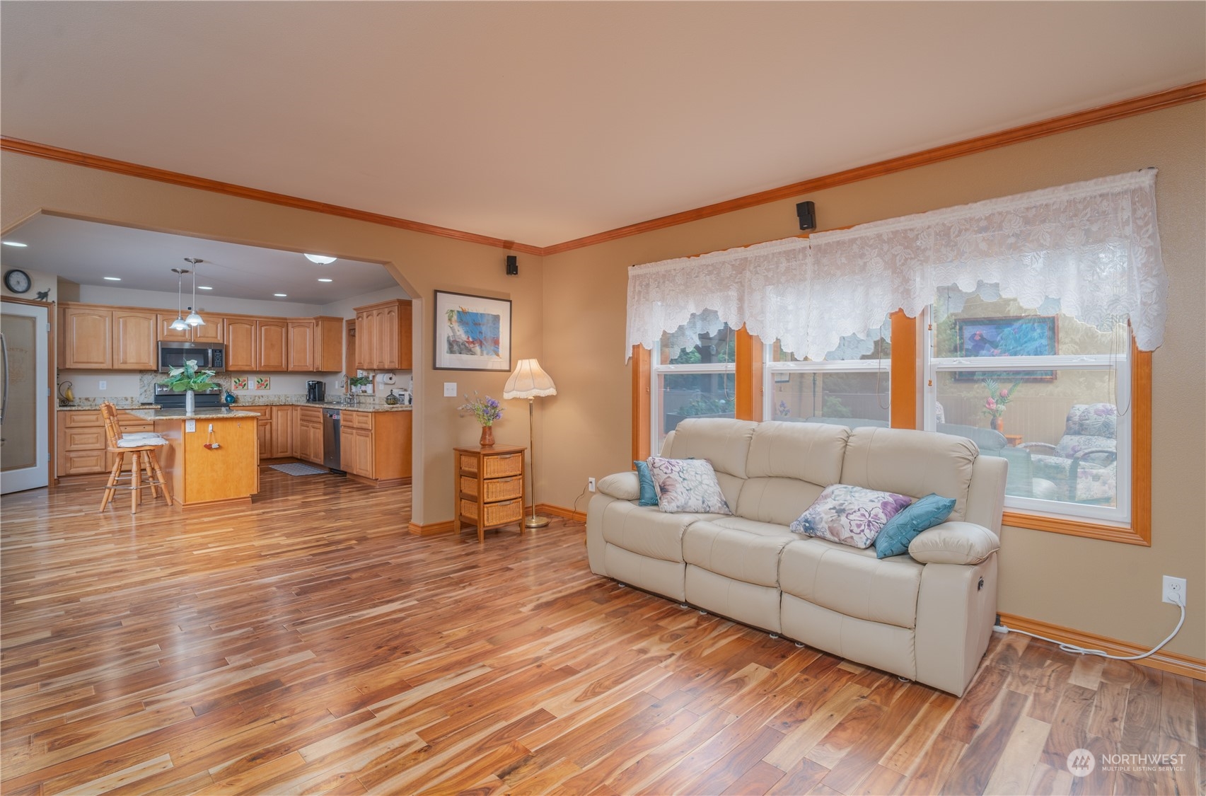 property viewer photo 9
