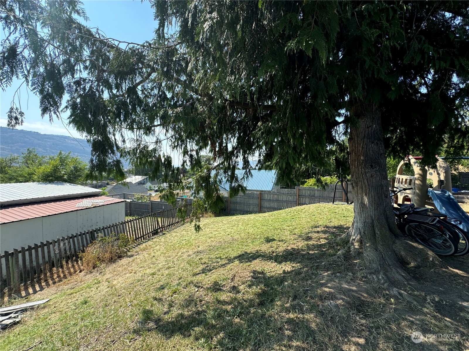 property viewer photo 18