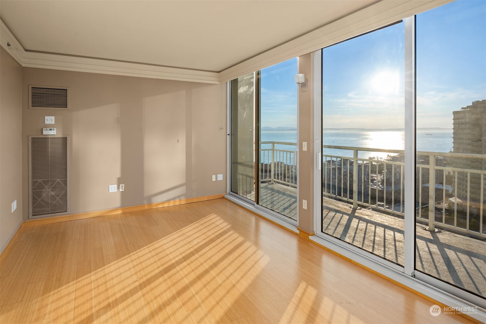 property viewer photo 15