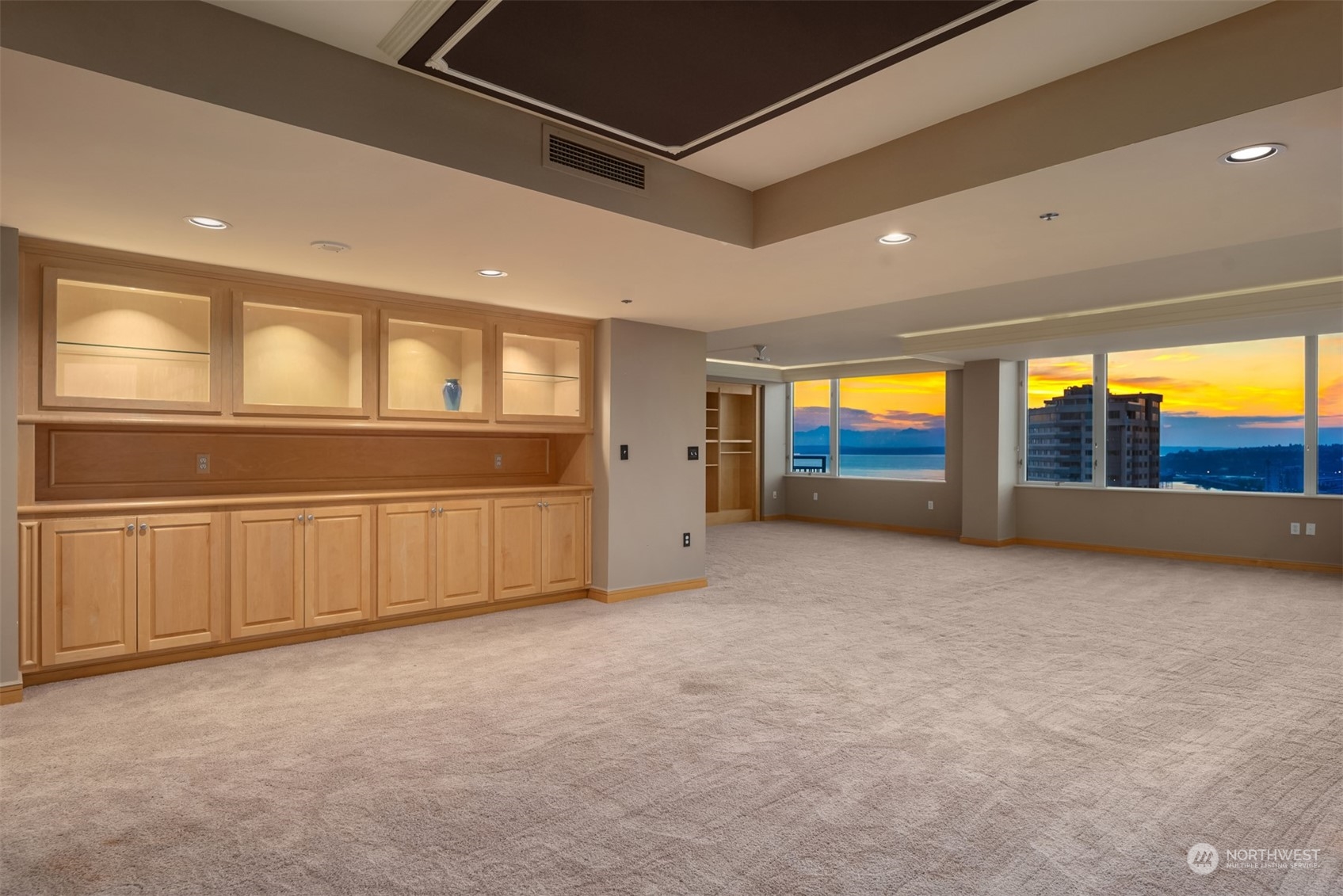 property viewer photo 7