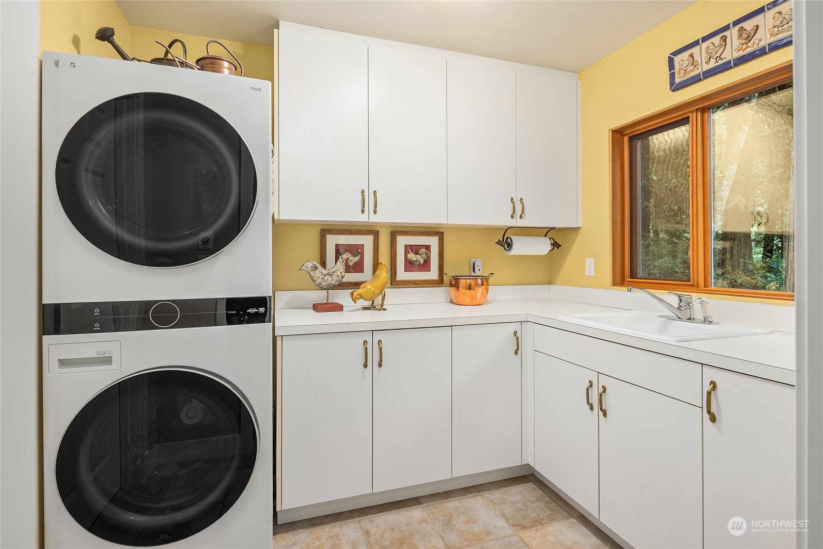 property viewer photo 19