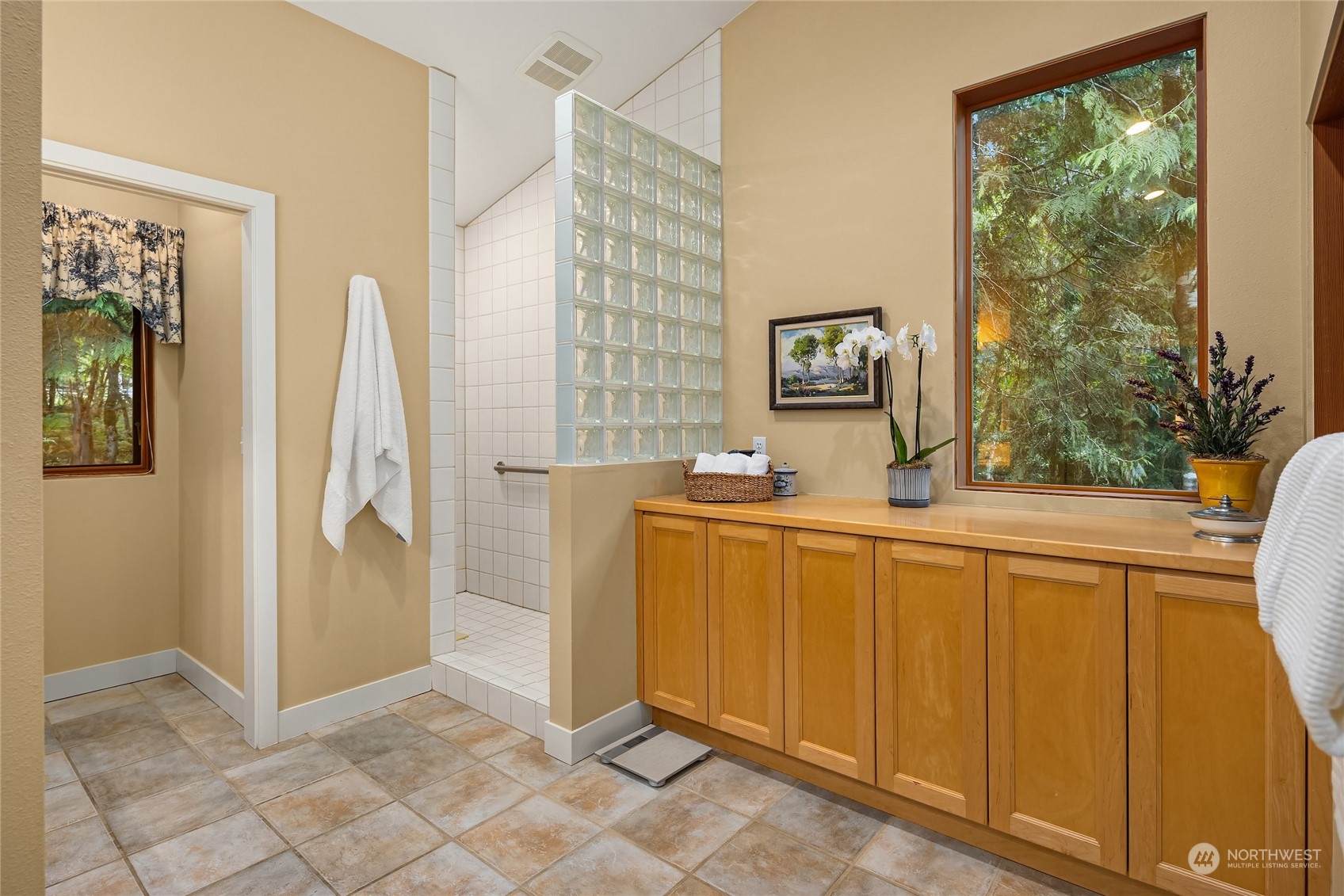 property viewer photo 25
