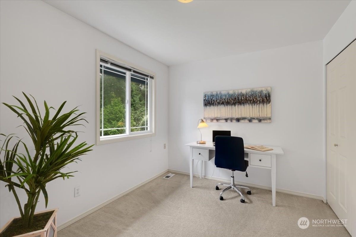 property viewer photo 26