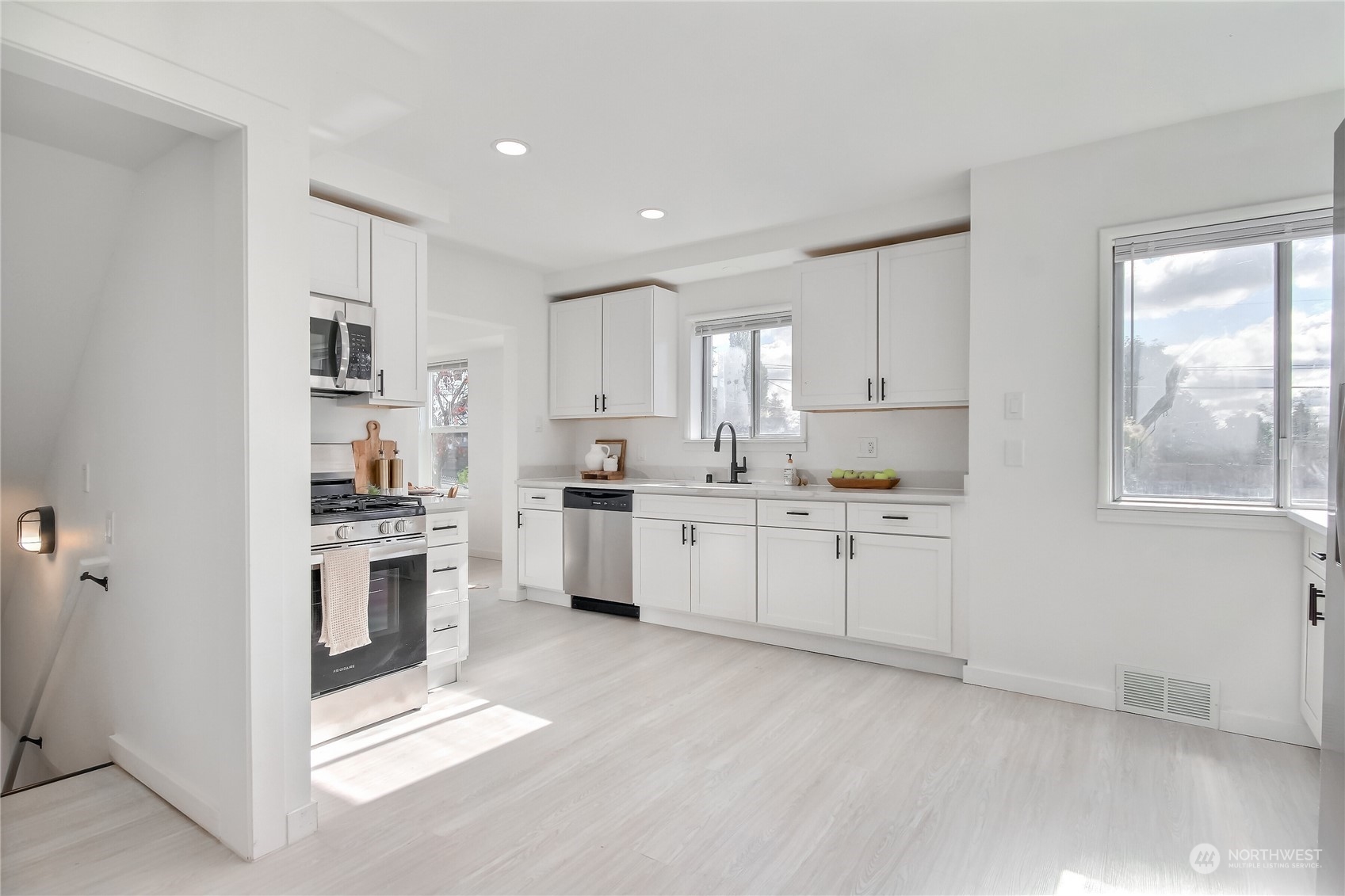 property viewer photo 11