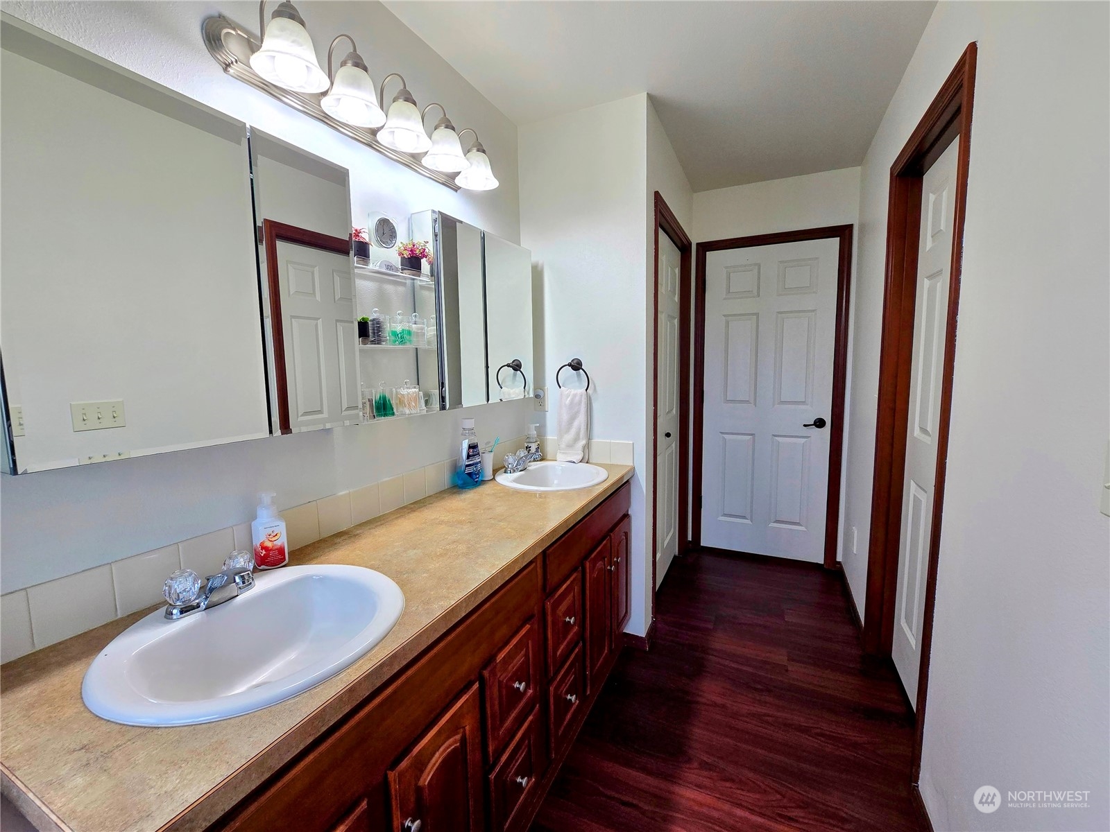 property viewer photo 13