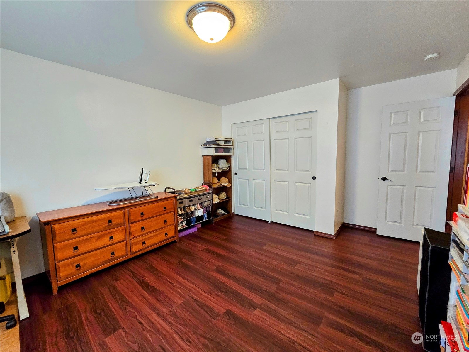 property viewer photo 16