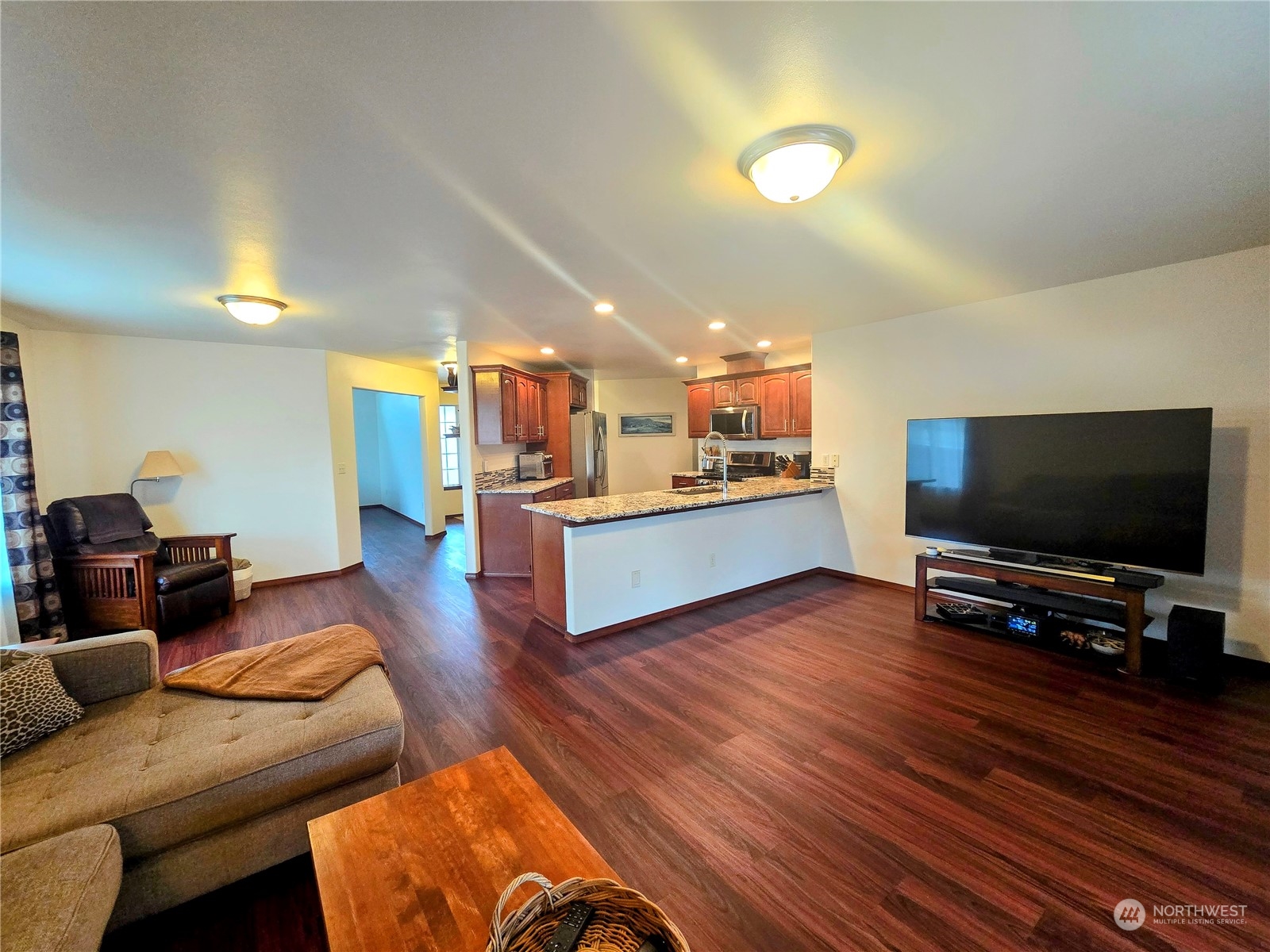 property viewer photo 6